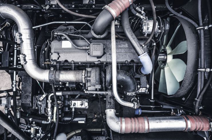 Diesel Engine Knocking When Accelerating: Causes and Fixes