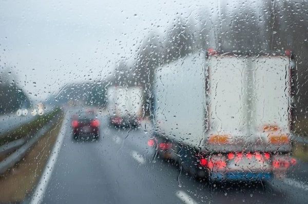 Tips for Trucking Safely Through Storms