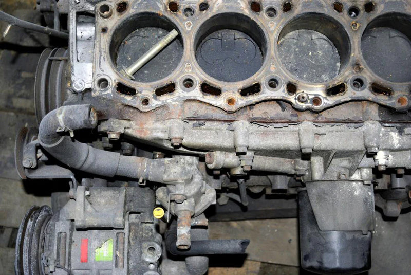 Cracked cylinder discount head symptoms